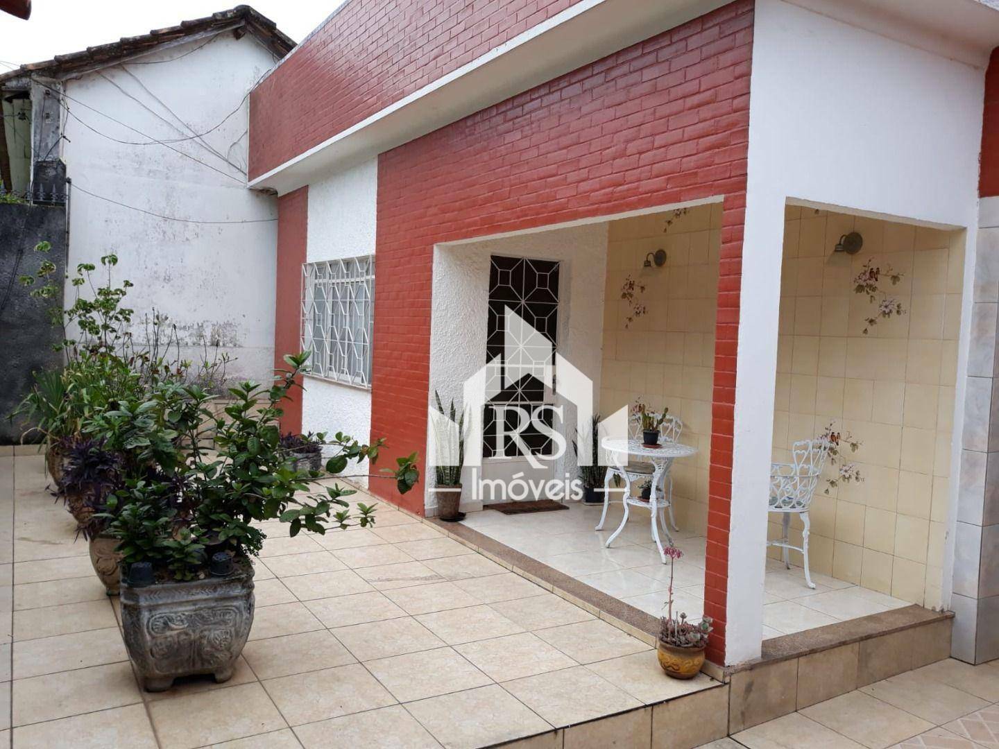 Casa à venda com 3 quartos, 150m² - Foto 1