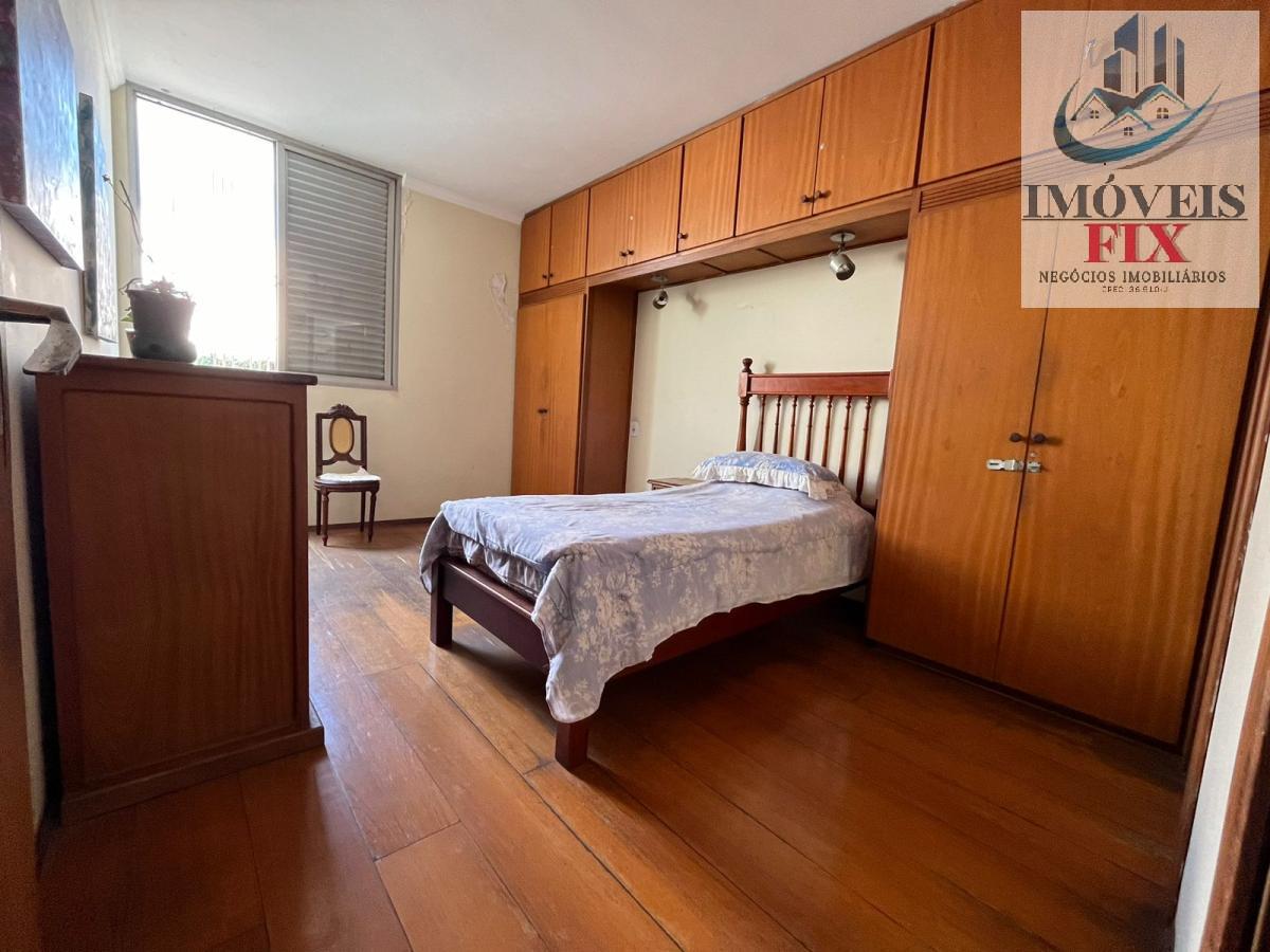 Casa à venda com 5 quartos, 376m² - Foto 15