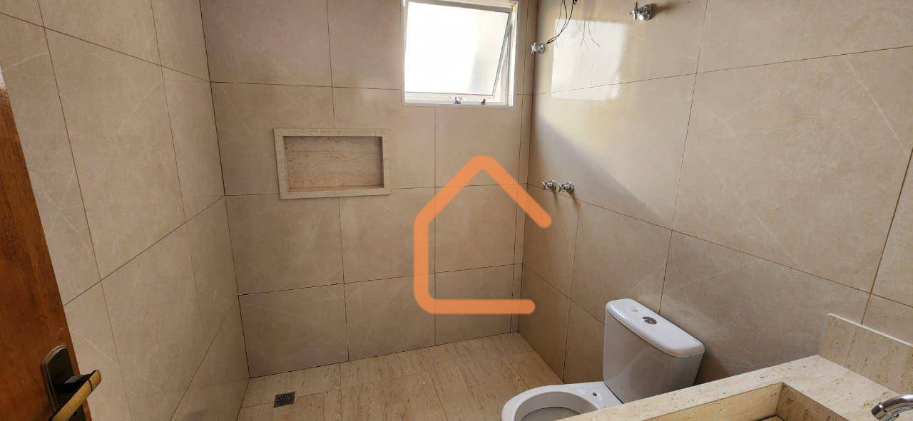 Casa à venda com 3 quartos, 66m² - Foto 8