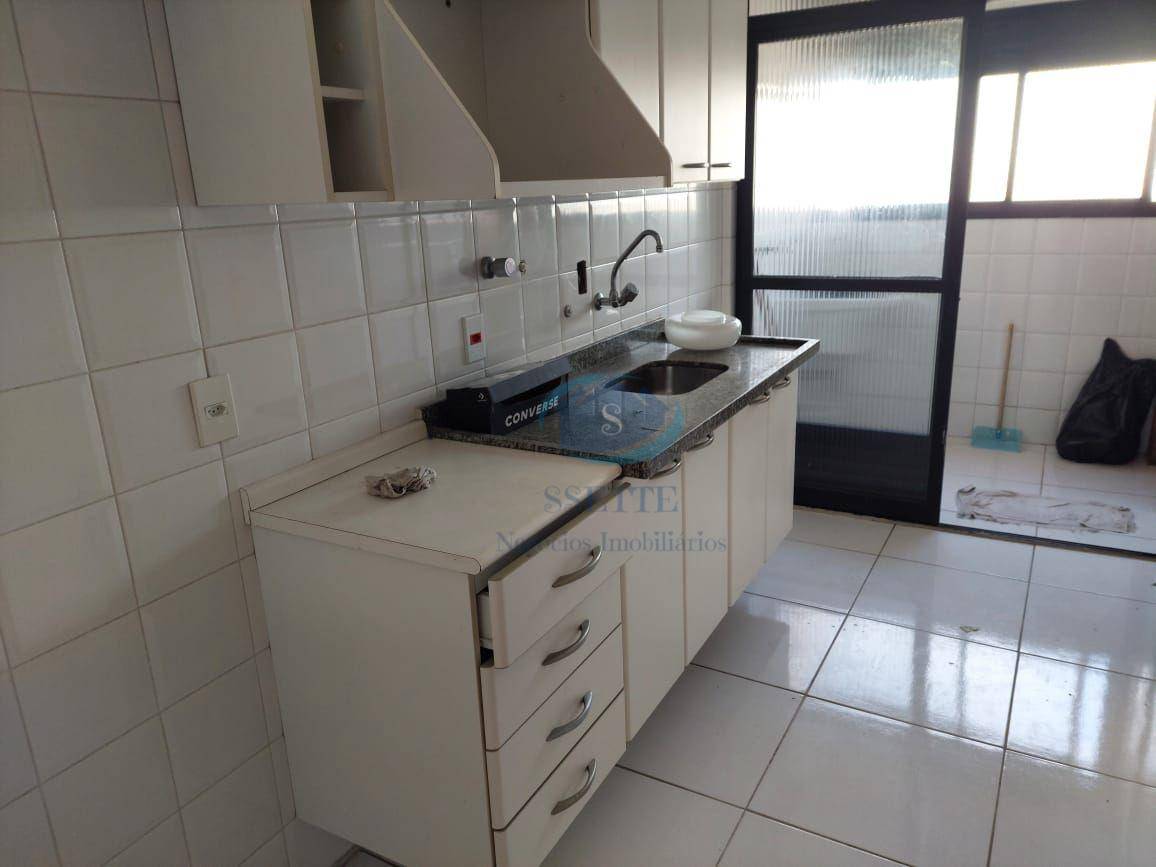 Apartamento para alugar com 3 quartos, 72m² - Foto 15