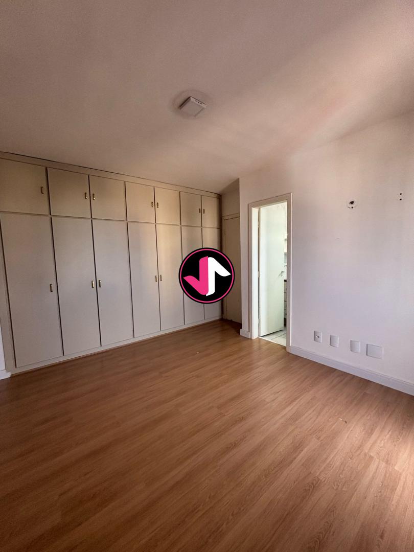 Apartamento à venda com 3 quartos, 150m² - Foto 3