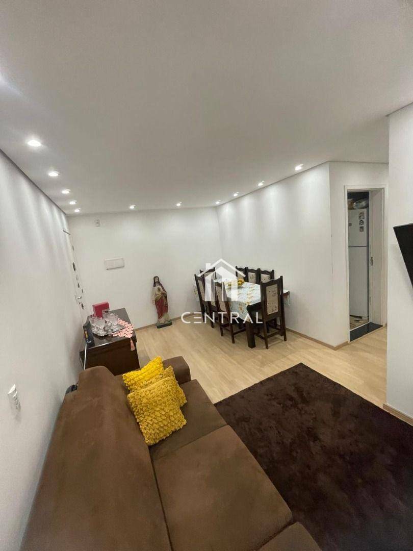 Apartamento à venda com 3 quartos, 73m² - Foto 2