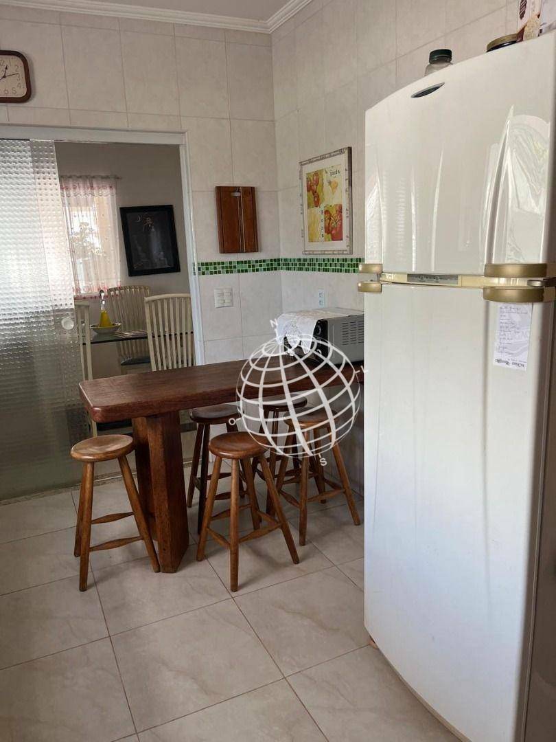 Casa à venda com 5 quartos, 183m² - Foto 14