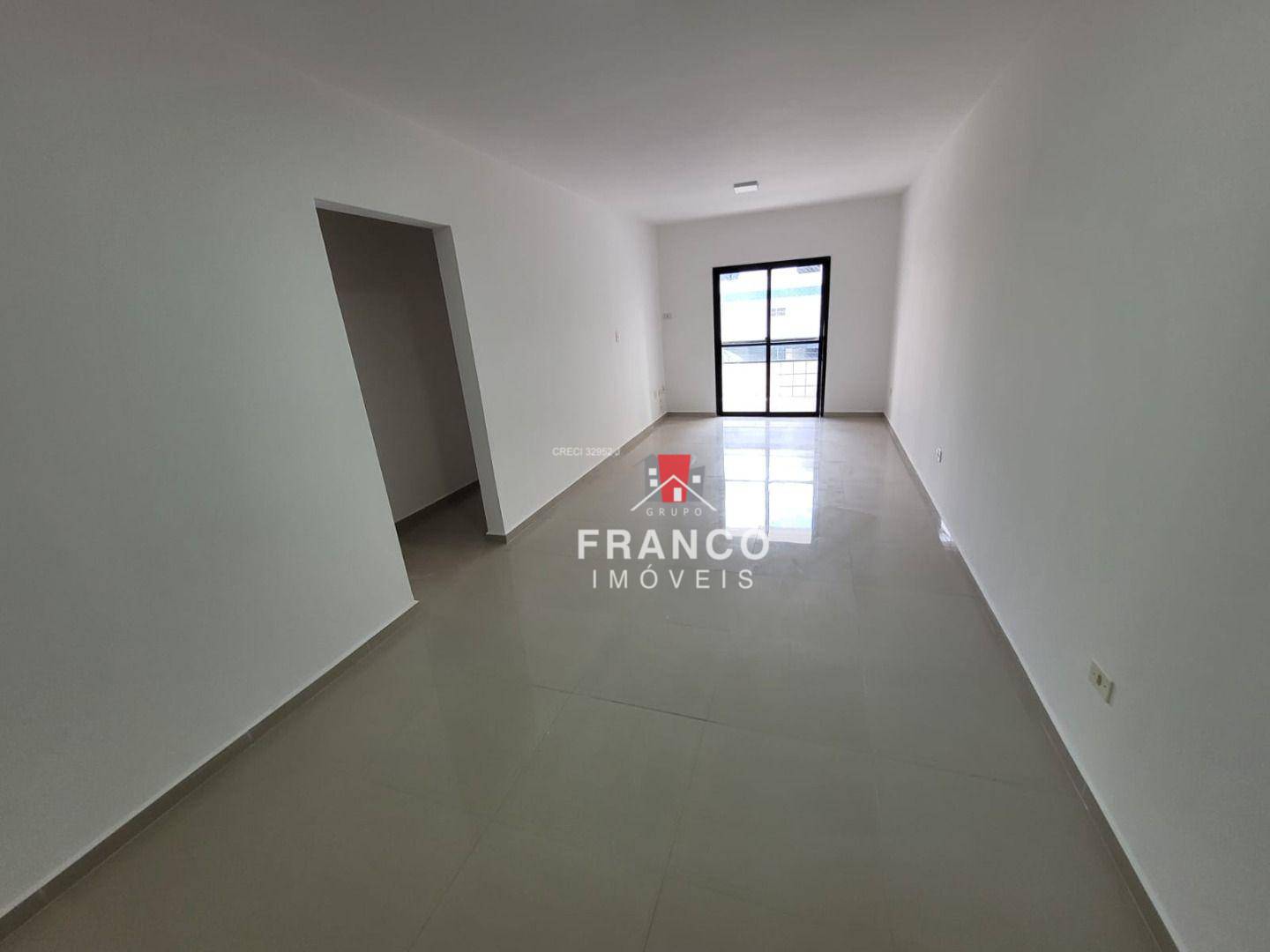 Apartamento à venda com 3 quartos, 103m² - Foto 3