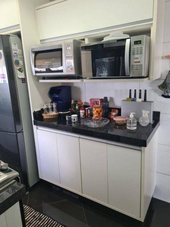 Apartamento à venda com 3 quartos, 107m² - Foto 12