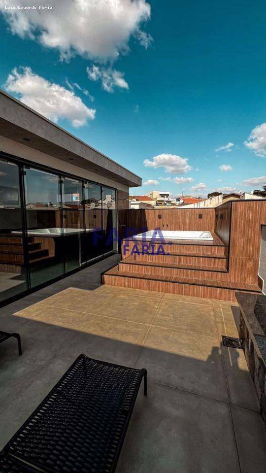 Casa à venda com 3 quartos, 250m² - Foto 23