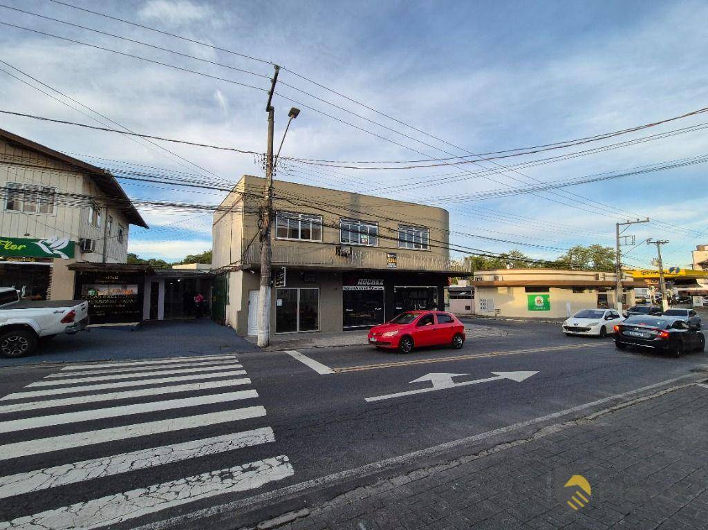 Sala-Conjunto, 100 m² - Foto 1