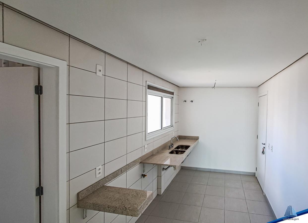 Apartamento à venda com 4 quartos, 131m² - Foto 5