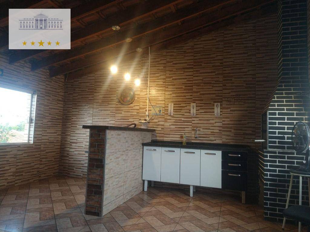 Casa à venda com 3 quartos, 120m² - Foto 2