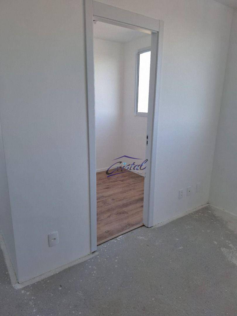 Apartamento à venda com 2 quartos, 38m² - Foto 3