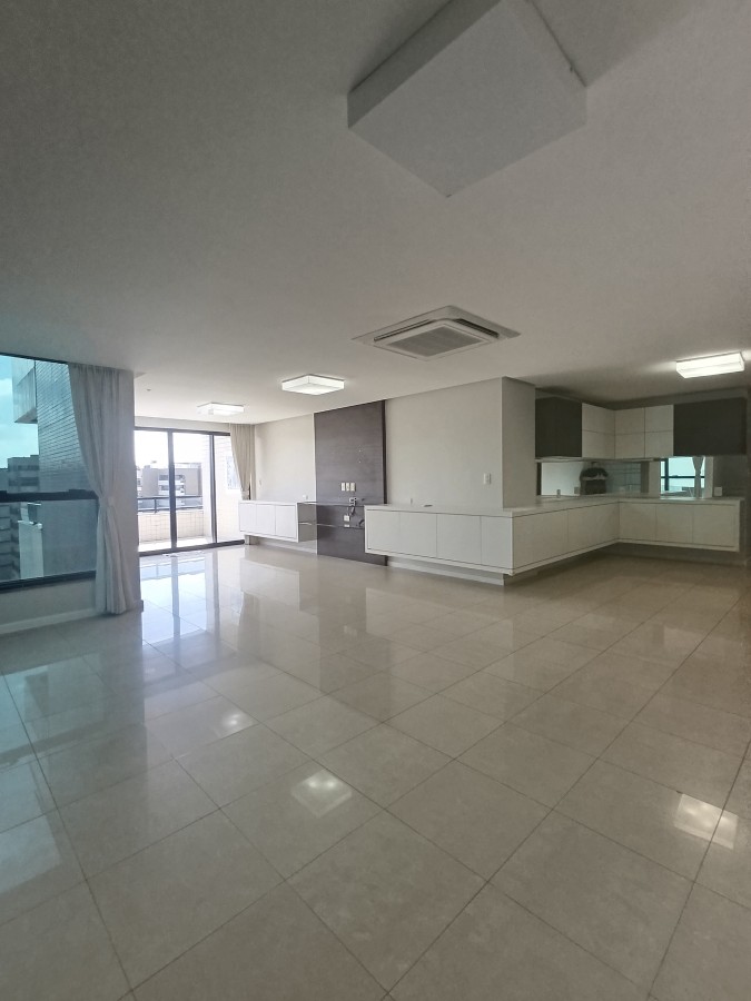 Cobertura à venda com 4 quartos, 310m² - Foto 1
