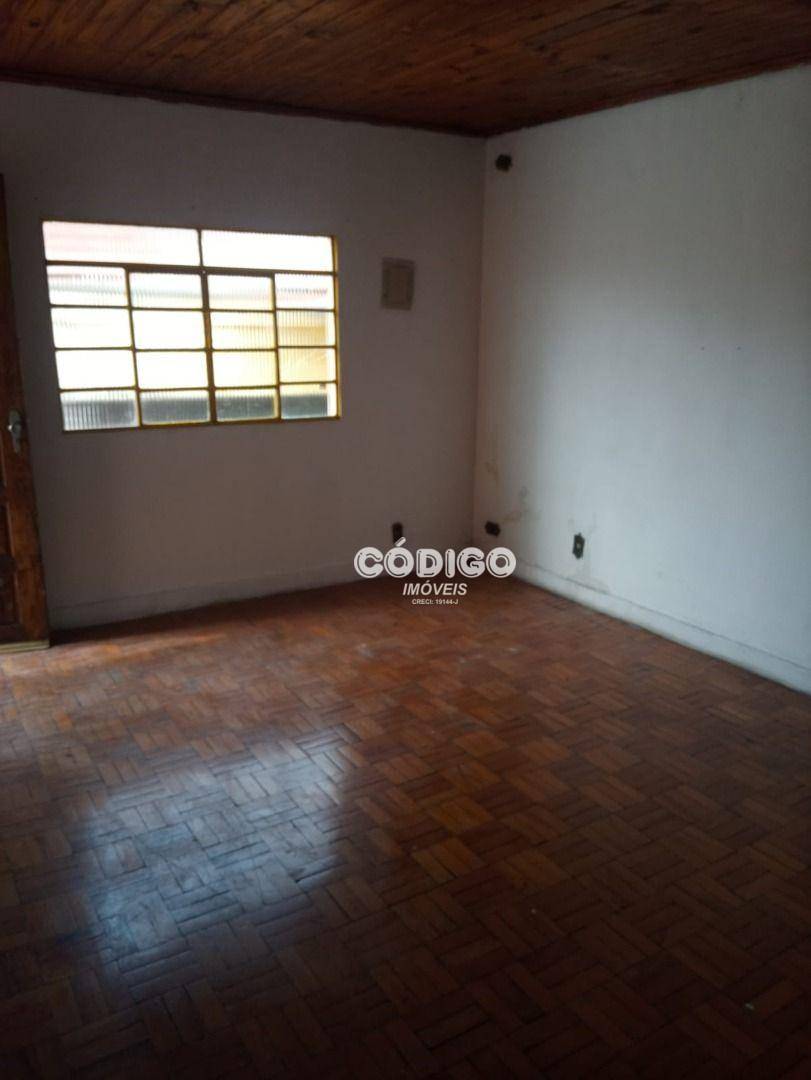 Casa para alugar com 1 quarto, 60m² - Foto 1