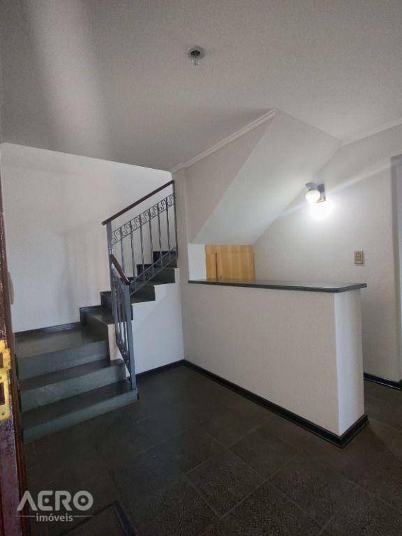 Casa à venda com 3 quartos, 150m² - Foto 4