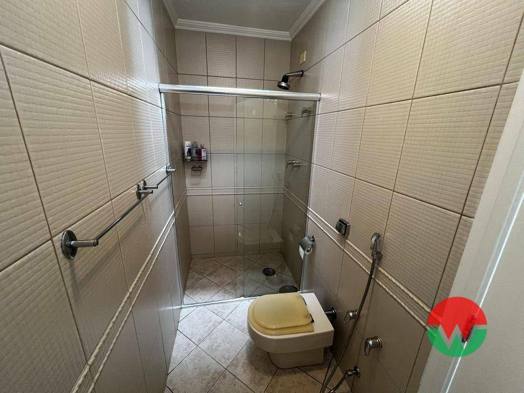 Casa de Condomínio para alugar com 5 quartos, 700m² - Foto 13