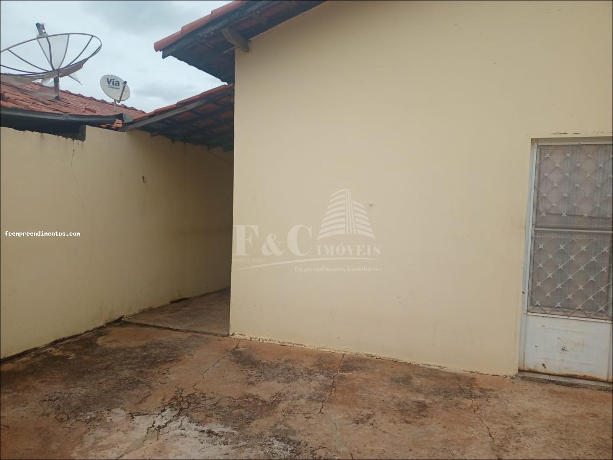 Casa à venda com 2 quartos, 200m² - Foto 8