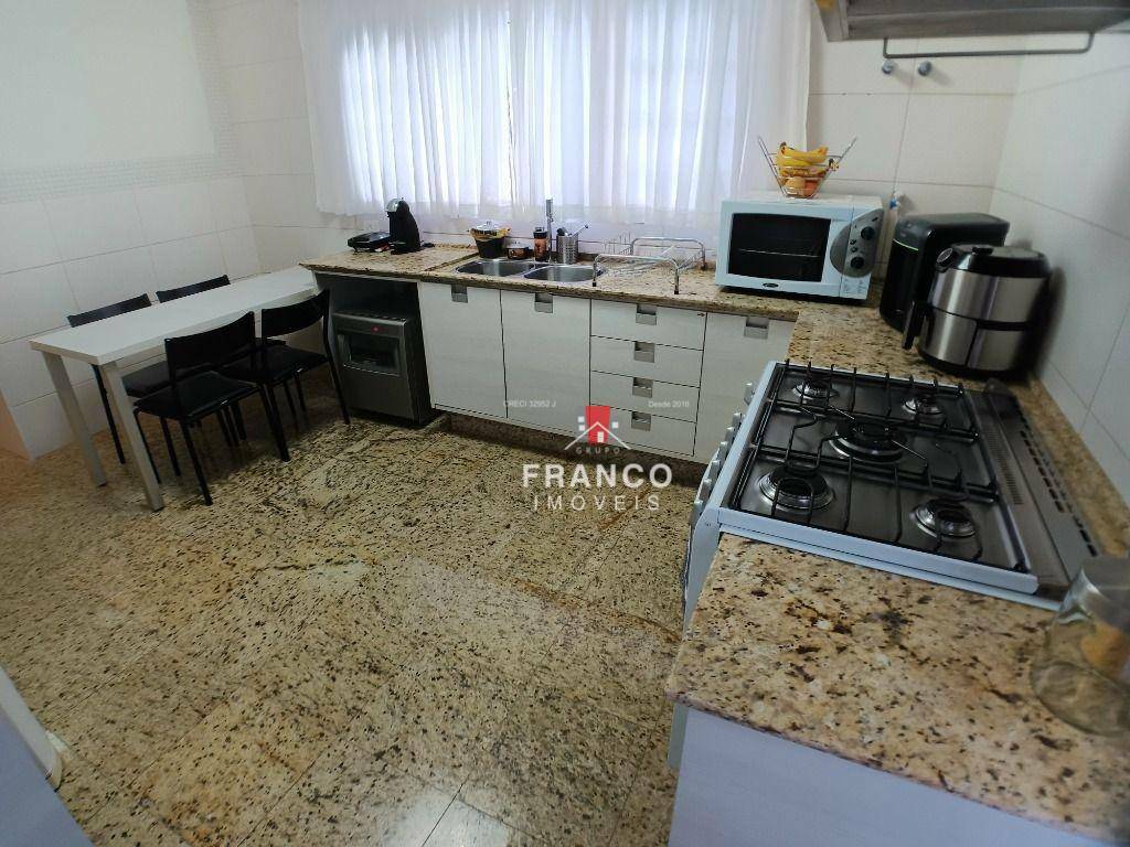 Casa de Condomínio à venda com 3 quartos, 220m² - Foto 15