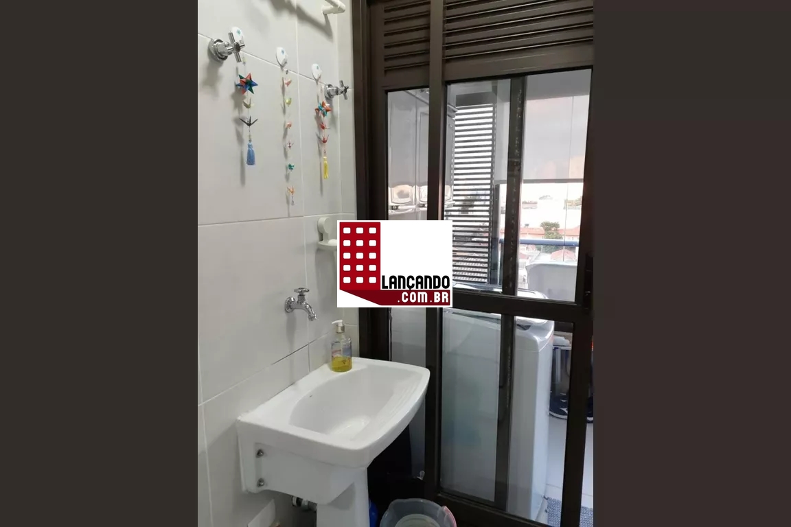 Apartamento à venda com 2 quartos, 64m² - Foto 3