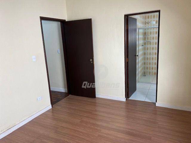 Casa para alugar com 3 quartos, 200m² - Foto 6