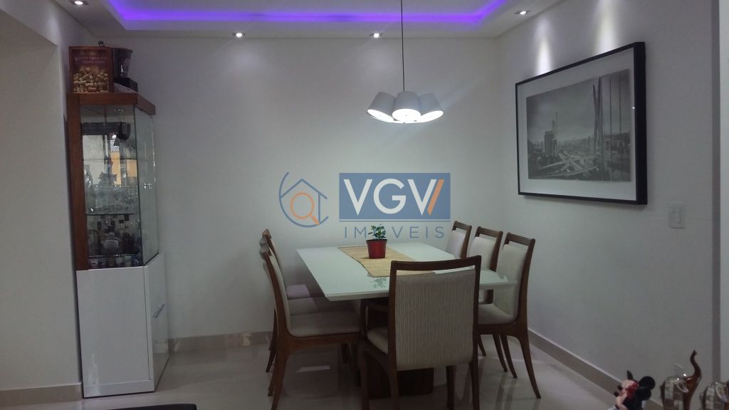 Apartamento à venda com 2 quartos, 65m² - Foto 3