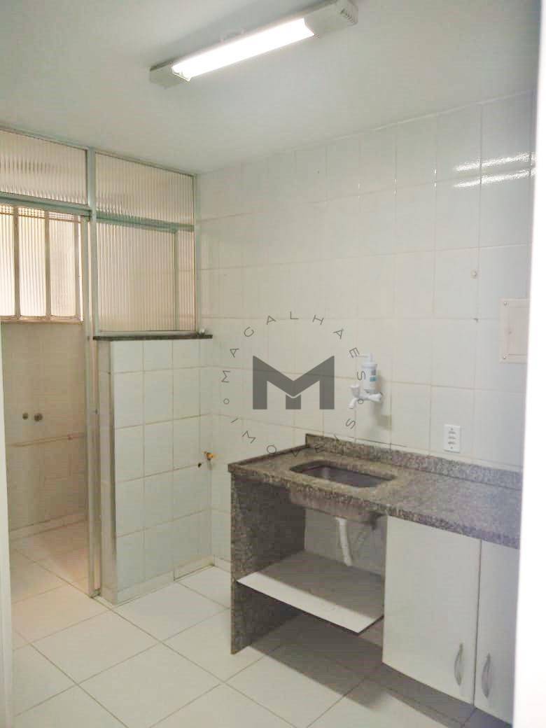 Apartamento à venda com 2 quartos, 57m² - Foto 13