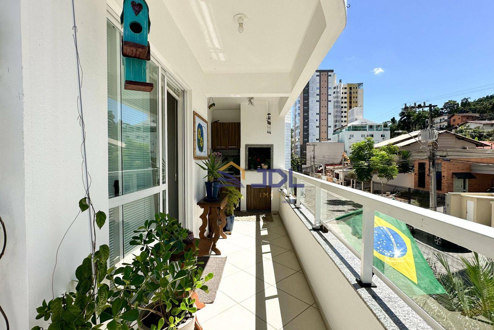 Apartamento à venda com 2 quartos, 110m² - Foto 9