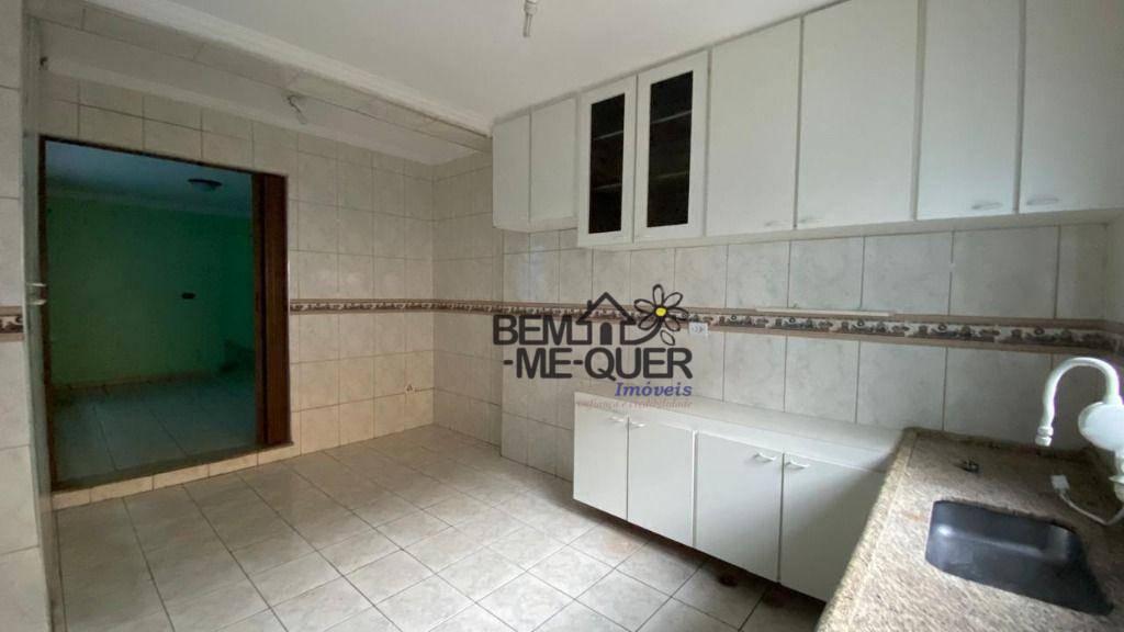 Sobrado à venda com 3 quartos, 170m² - Foto 1