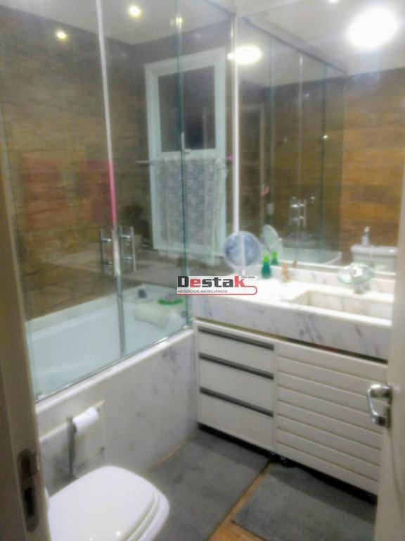 Apartamento à venda com 3 quartos, 156m² - Foto 13