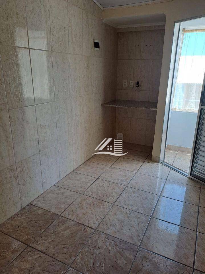 Casa à venda com 2 quartos, 190m² - Foto 8