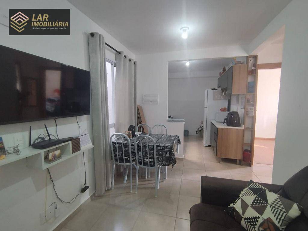 Apartamento à venda com 2 quartos, 42m² - Foto 2