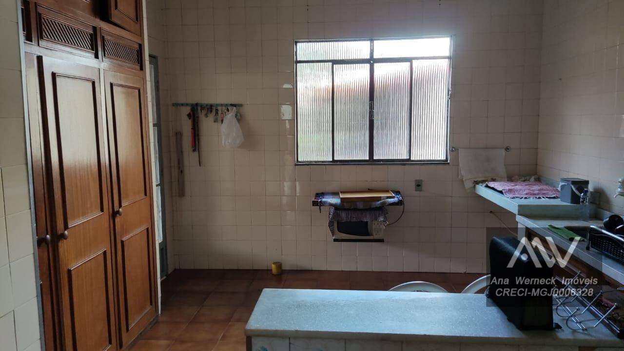 Casa à venda com 5 quartos, 170m² - Foto 15