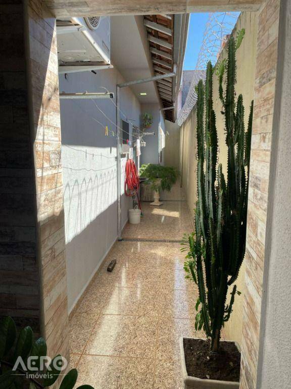 Casa à venda com 3 quartos, 128m² - Foto 27