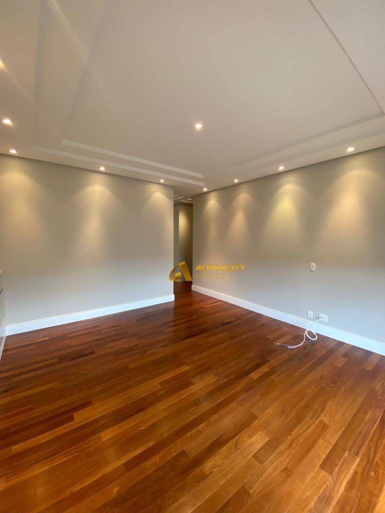 Apartamento para alugar com 4 quartos, 367m² - Foto 7