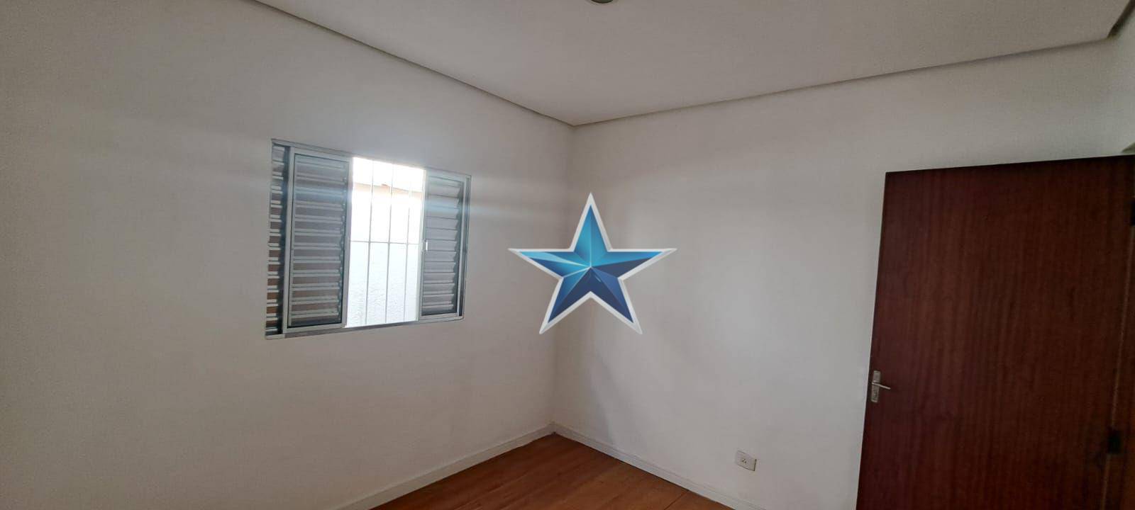 Casa à venda com 2 quartos, 90m² - Foto 13