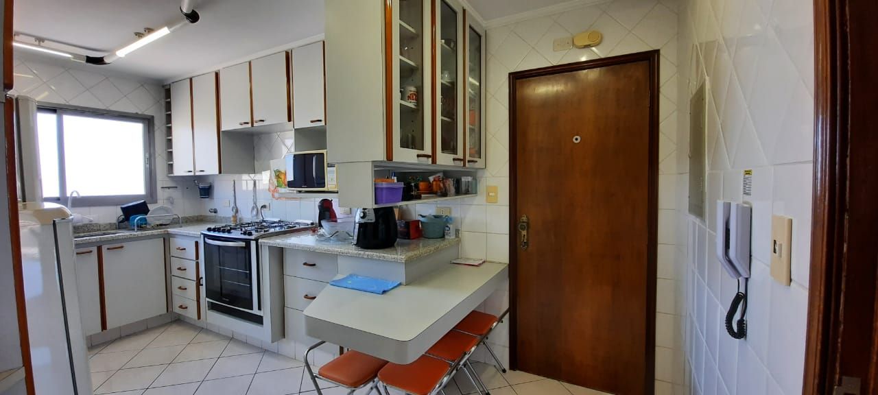 Apartamento à venda com 3 quartos, 121m² - Foto 3