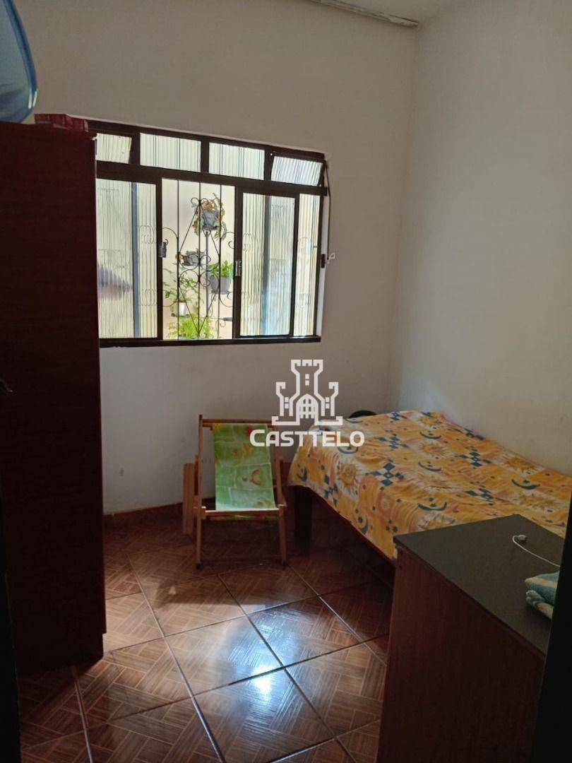 Casa à venda com 4 quartos, 300m² - Foto 9