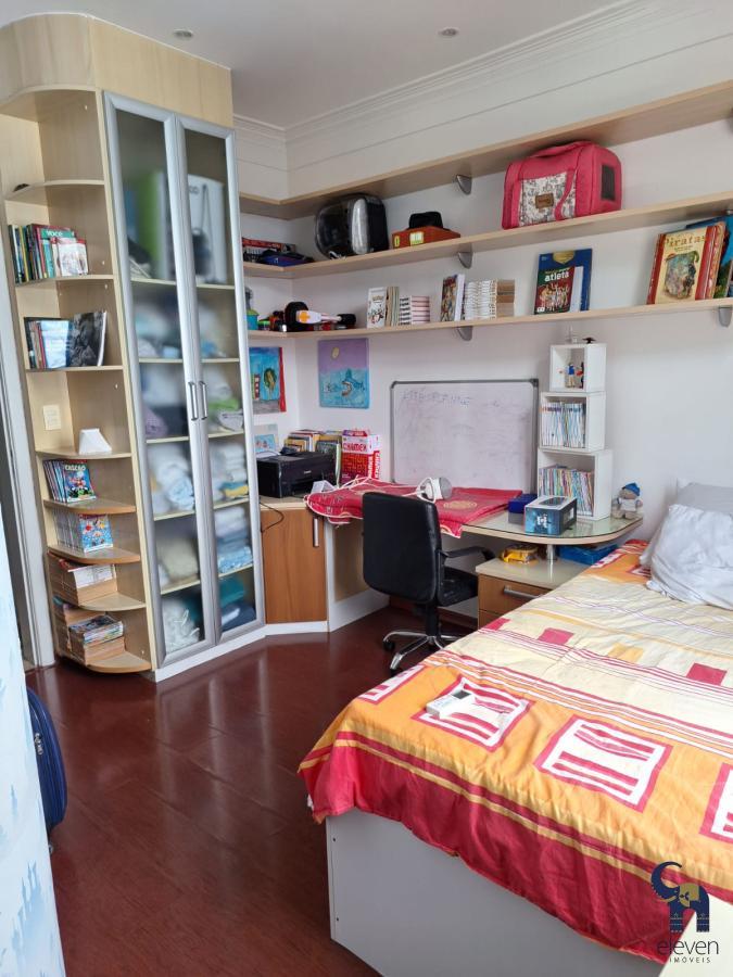 Apartamento à venda com 3 quartos, 130m² - Foto 6