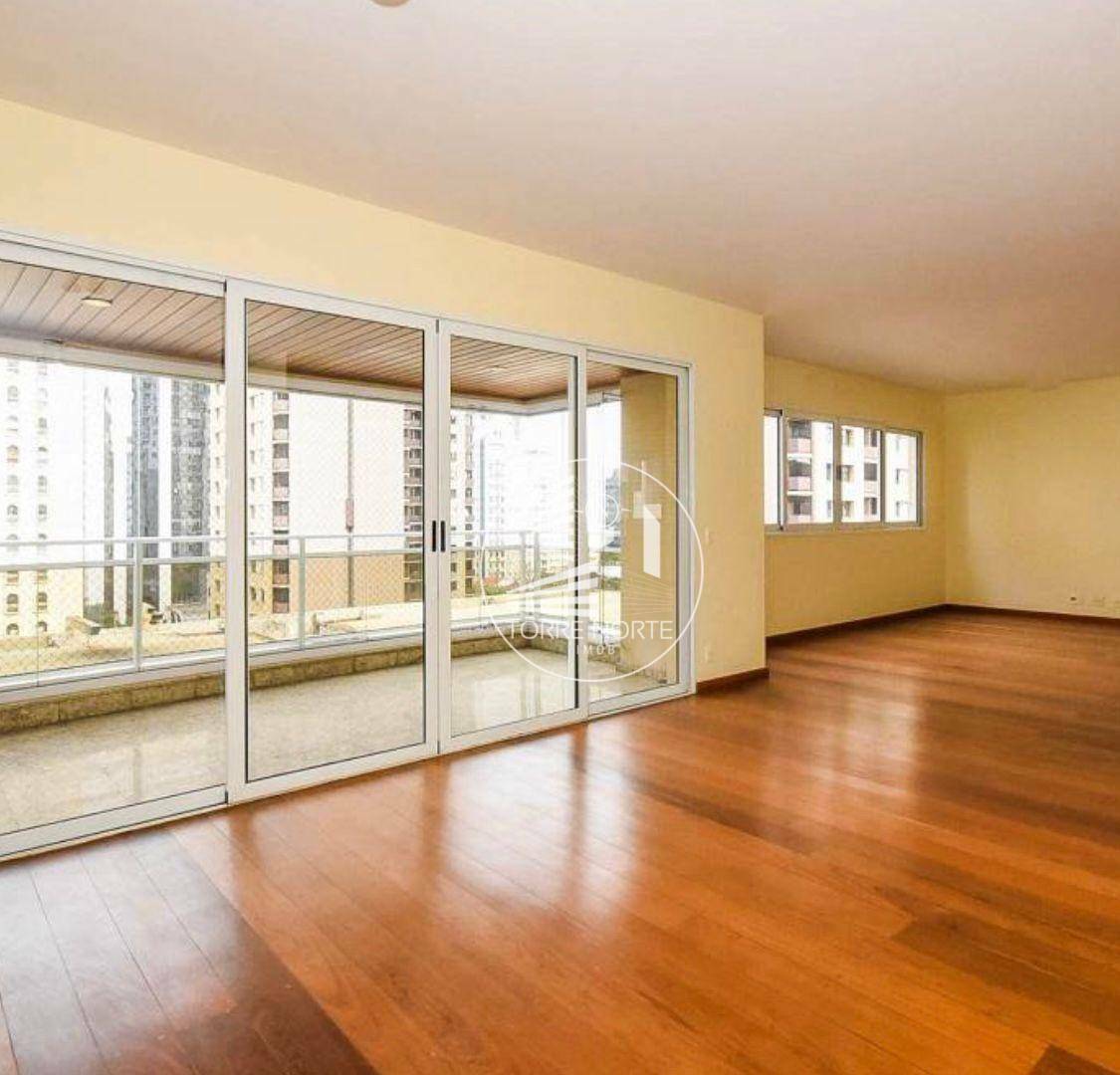 Apartamento para alugar com 4 quartos, 360m² - Foto 1