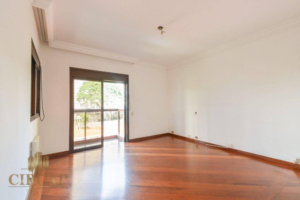 Apartamento à venda com 4 quartos, 235m² - Foto 11