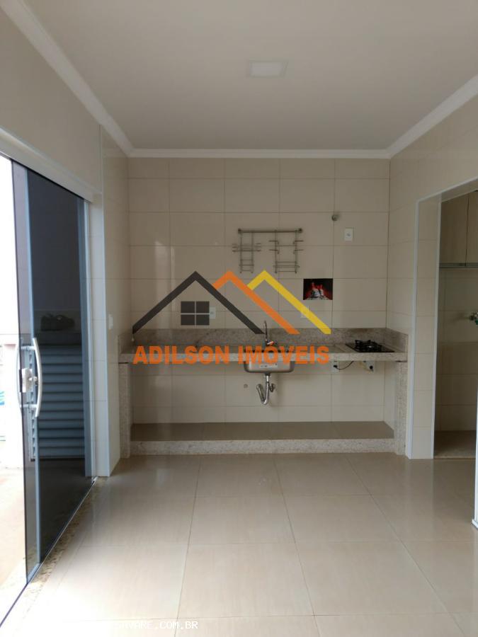 Casa à venda com 3 quartos, 250m² - Foto 10