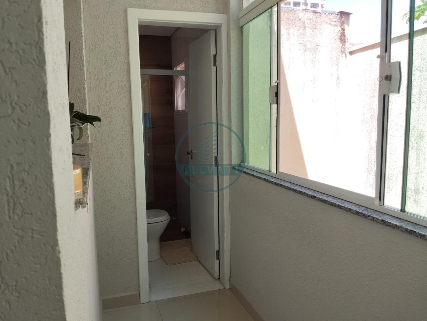 Casa à venda com 3 quartos, 210m² - Foto 11