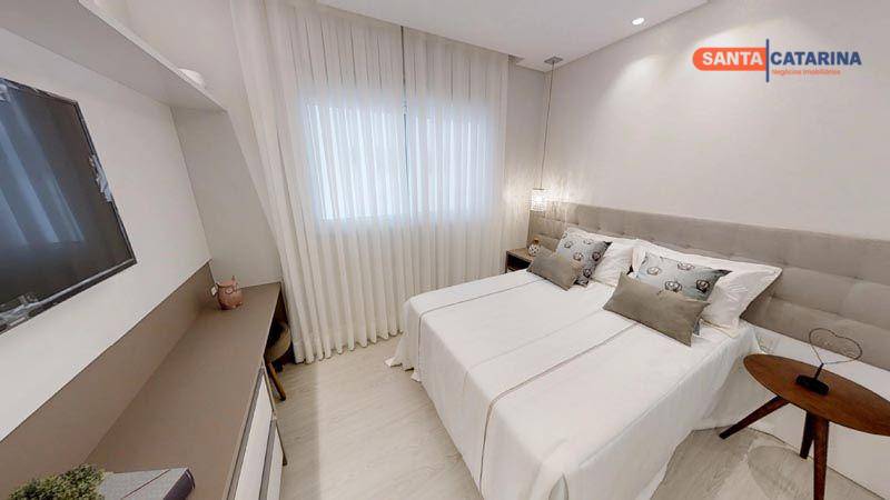 Apartamento à venda com 4 quartos, 237m² - Foto 18