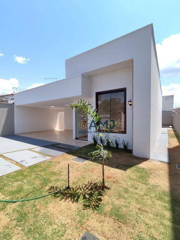 Casa à venda com 3 quartos, 135m² - Foto 1