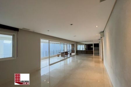 Apartamento à venda com 3 quartos, 223m² - Foto 9