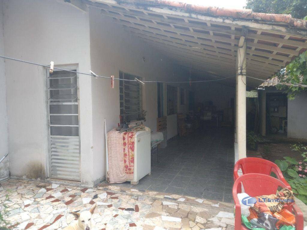 Chácara à venda com 3 quartos, 200m² - Foto 7