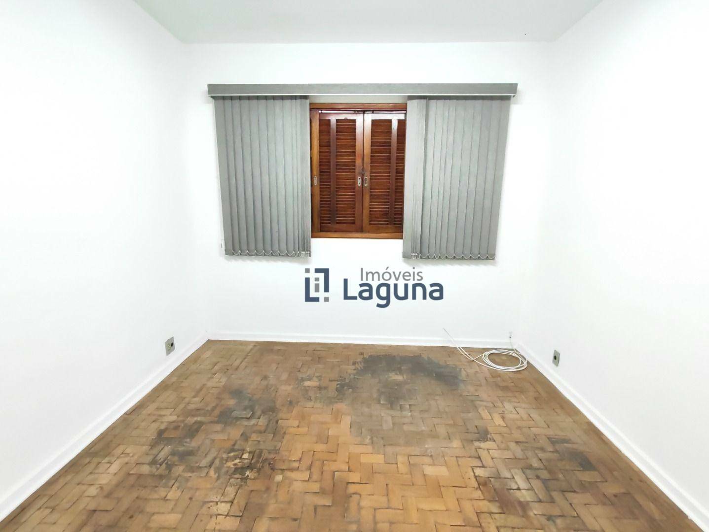 Casa para alugar com 3 quartos, 285m² - Foto 42