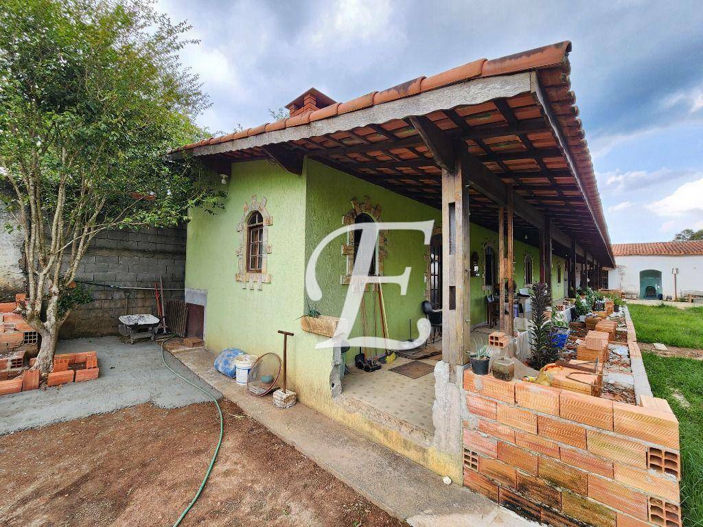 Chácara à venda com 3 quartos, 282m² - Foto 4