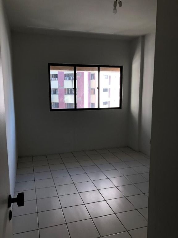 Apartamento à venda com 3 quartos, 121m² - Foto 17