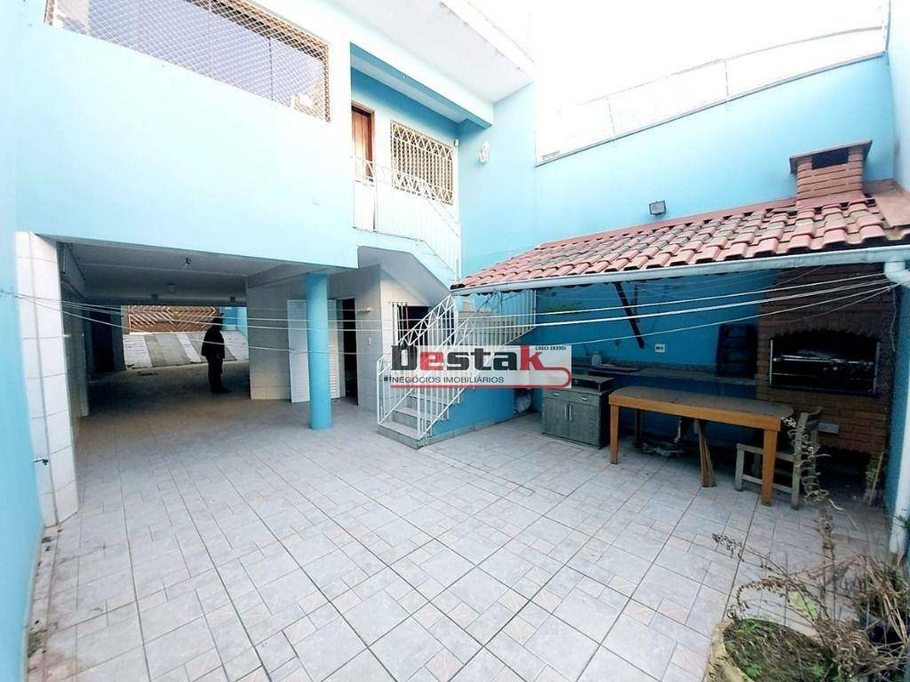 Sobrado à venda com 3 quartos, 252m² - Foto 5