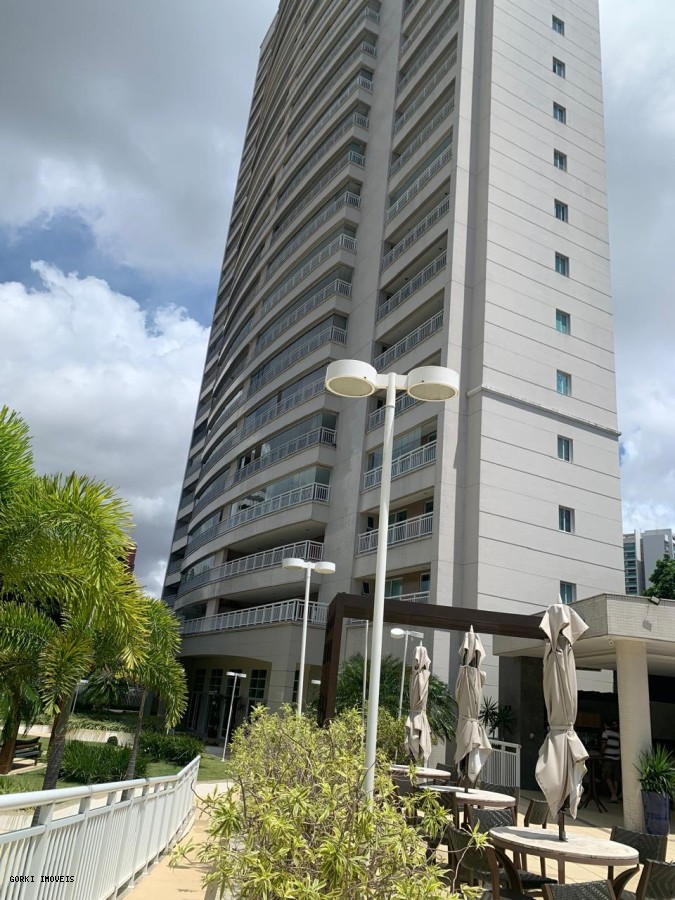 Apartamento à venda com 3 quartos, 220m² - Foto 2