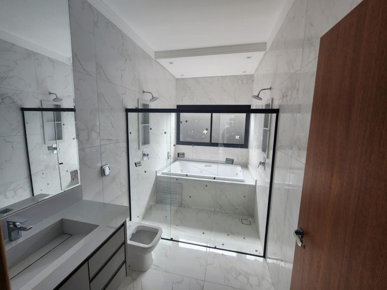 Casa à venda com 3 quartos, 204m² - Foto 2